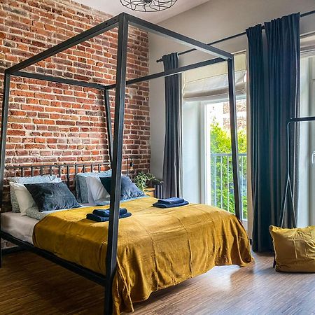 Cozy Apartment With Ac For Couples - Old Town Krasków Eksteriør bilde
