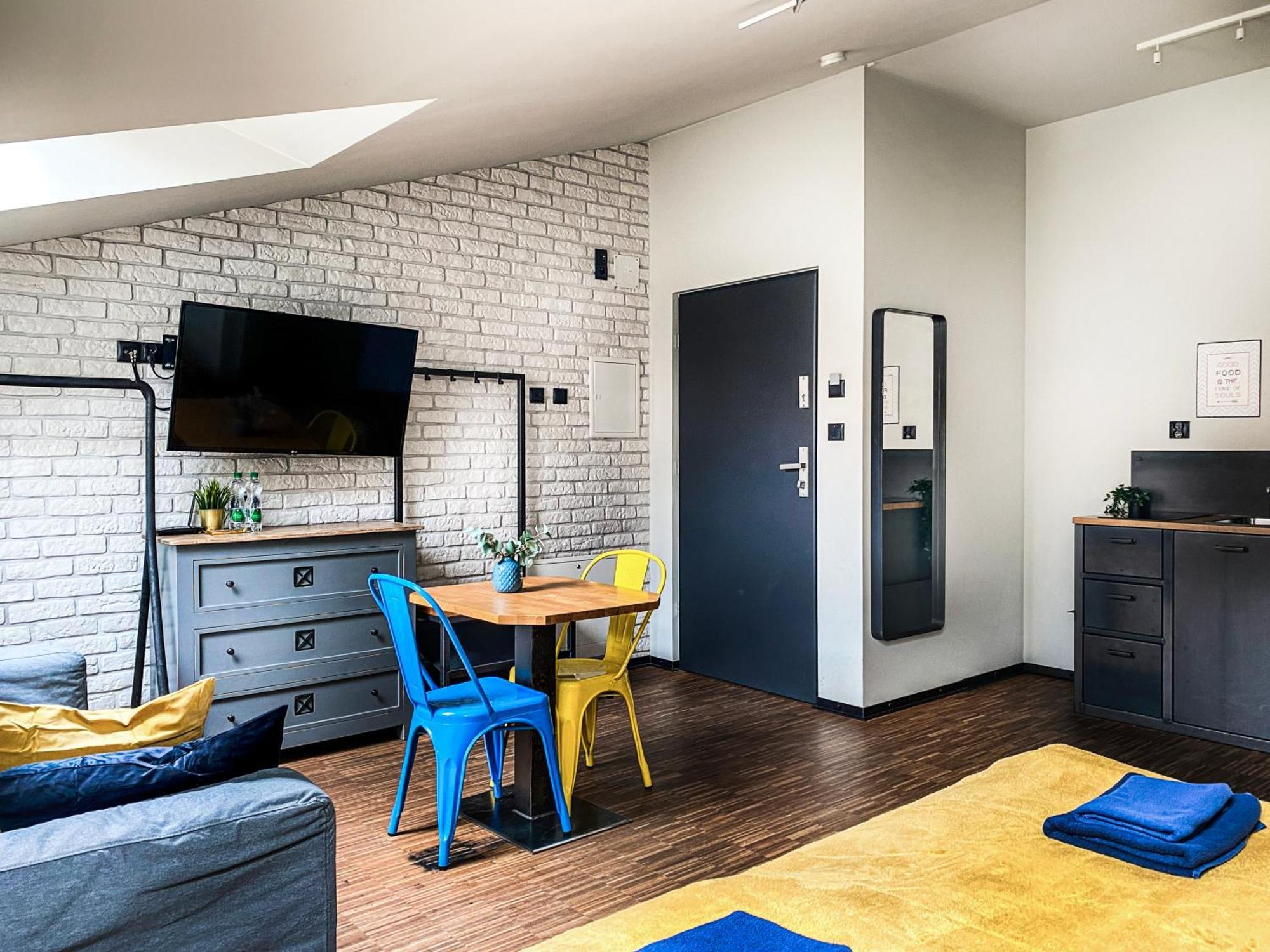 Cozy Apartment With Ac For Couples - Old Town Krasków Eksteriør bilde