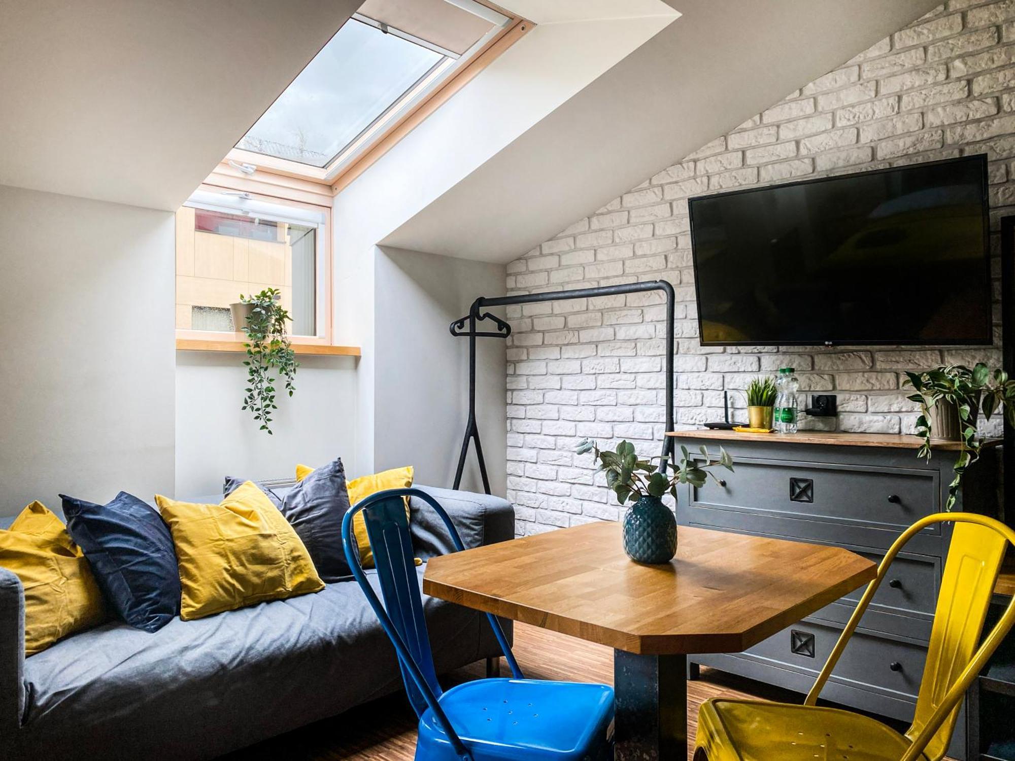 Cozy Apartment With Ac For Couples - Old Town Krasków Eksteriør bilde