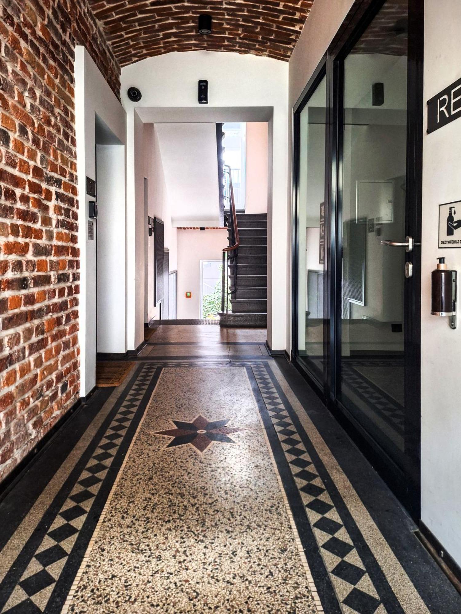 Cozy Apartment With Ac For Couples - Old Town Krasków Eksteriør bilde
