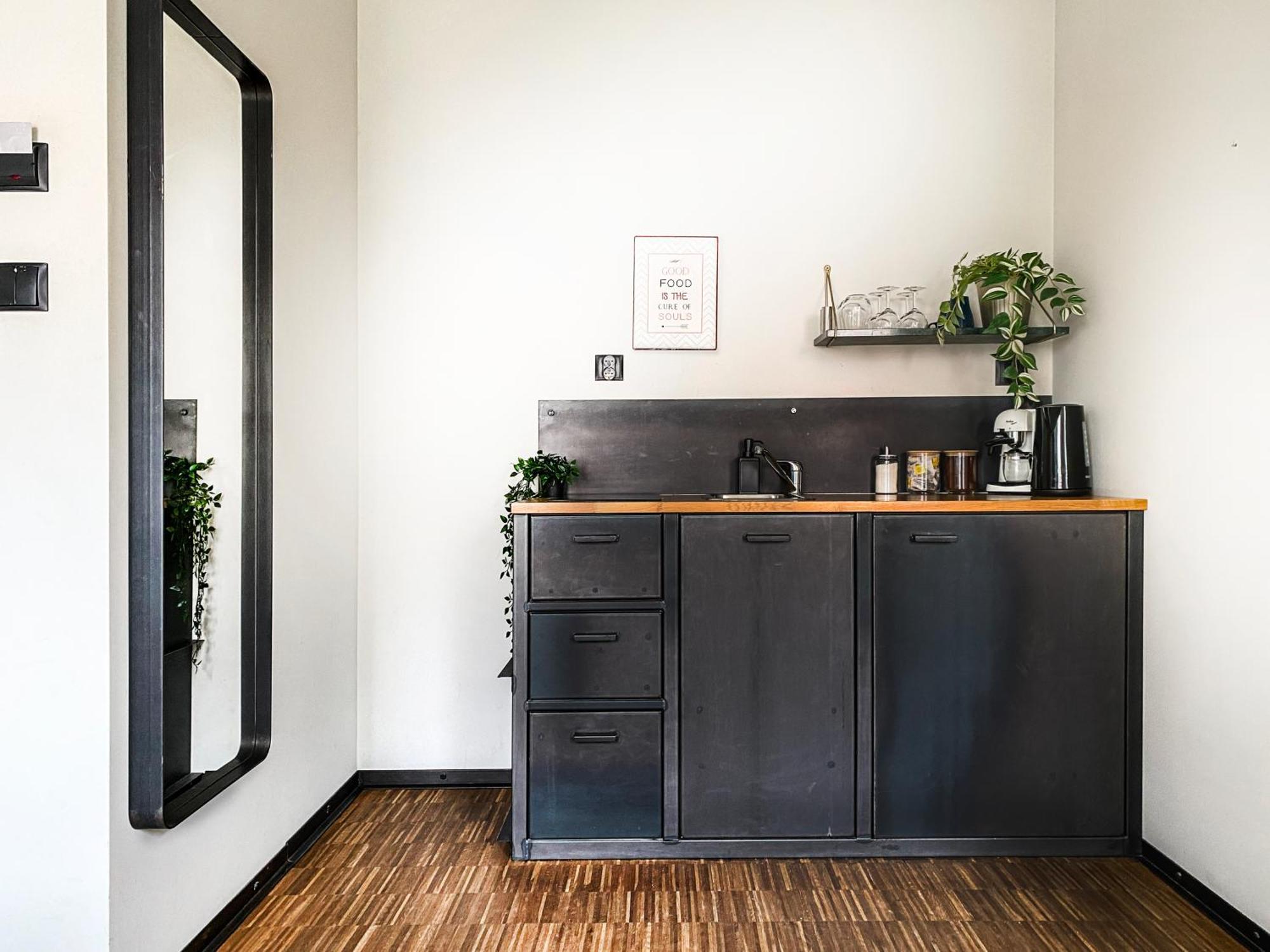 Cozy Apartment With Ac For Couples - Old Town Krasków Eksteriør bilde