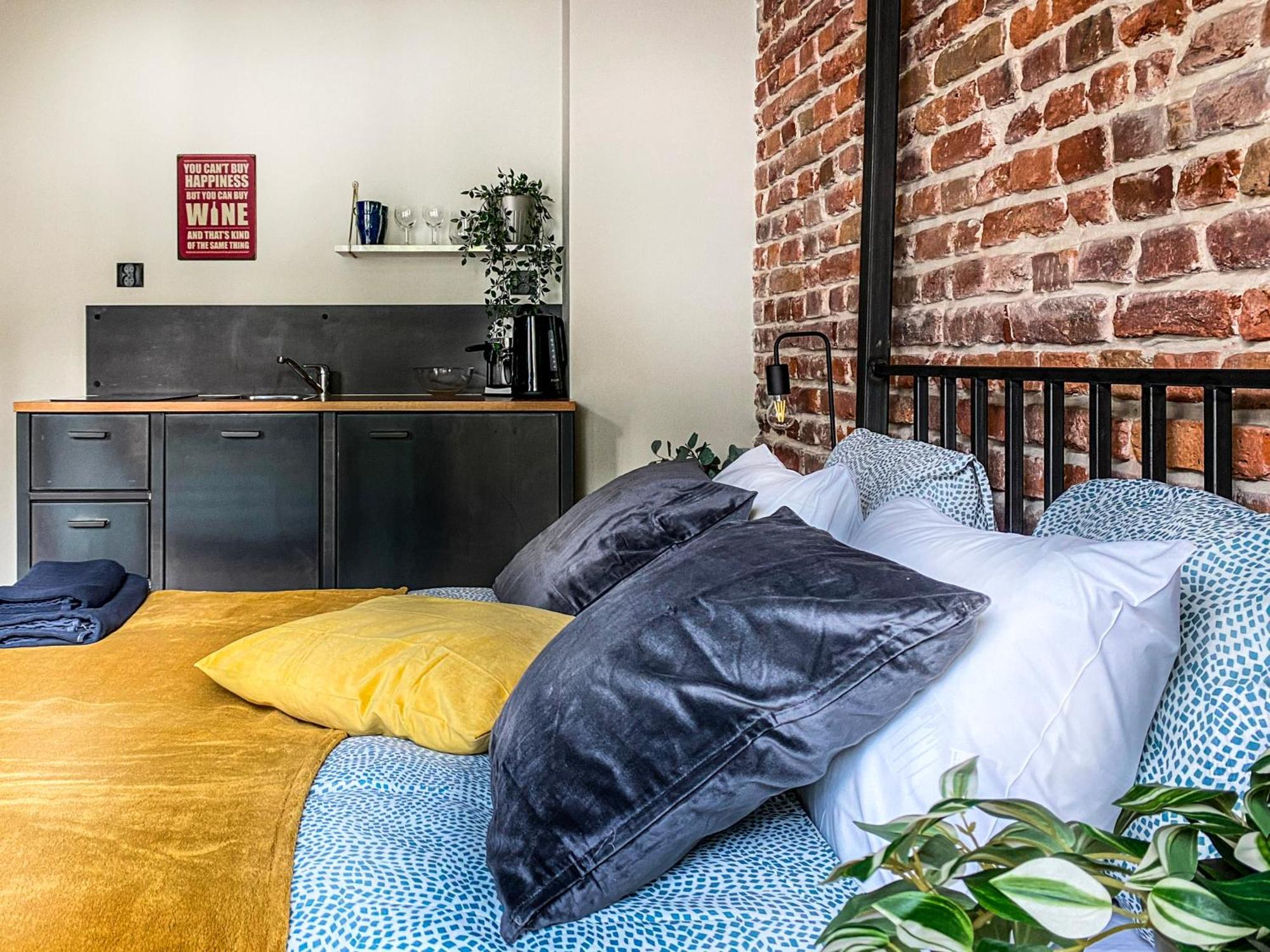 Cozy Apartment With Ac For Couples - Old Town Krasków Eksteriør bilde