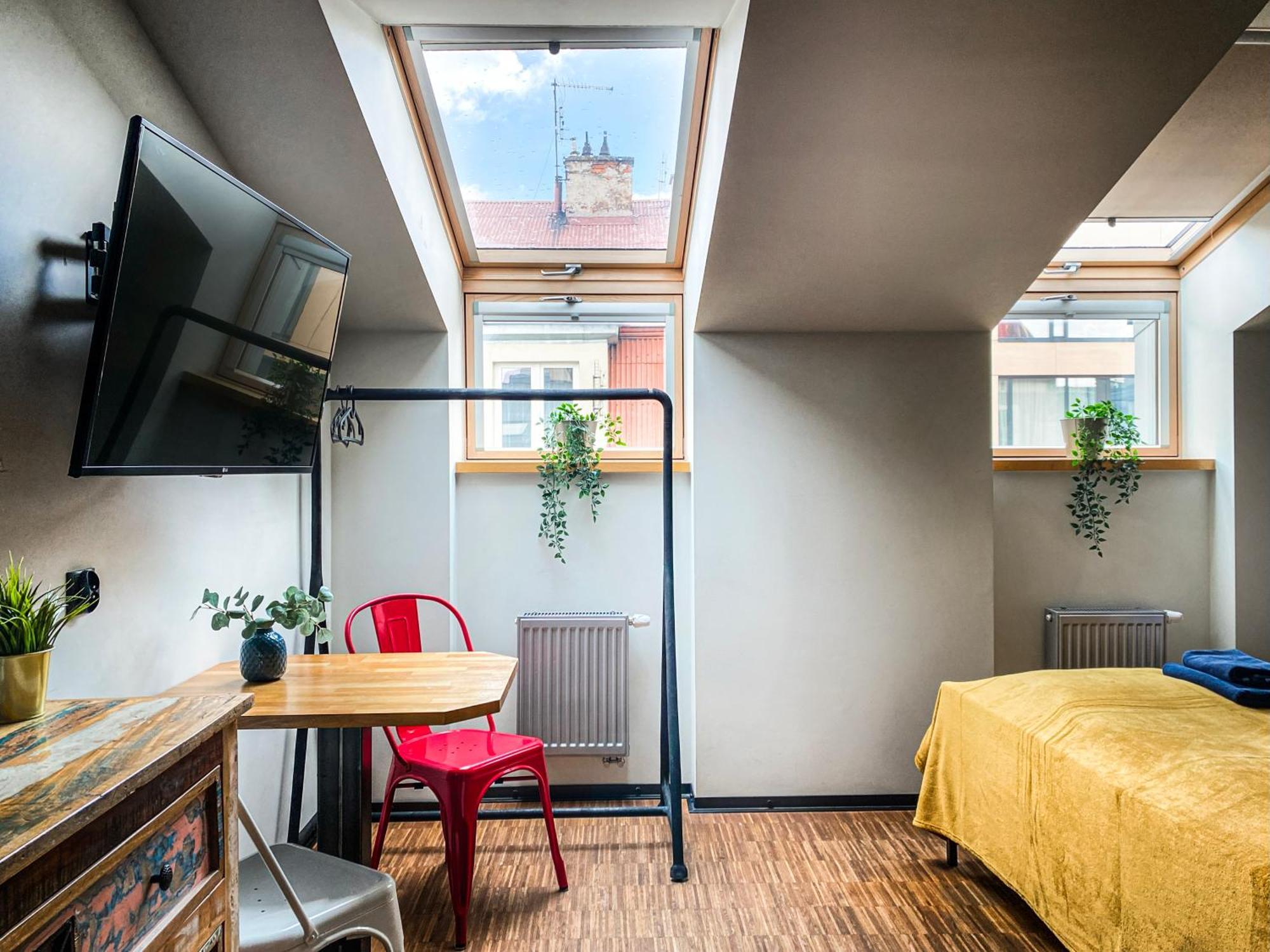 Cozy Apartment With Ac For Couples - Old Town Krasków Eksteriør bilde