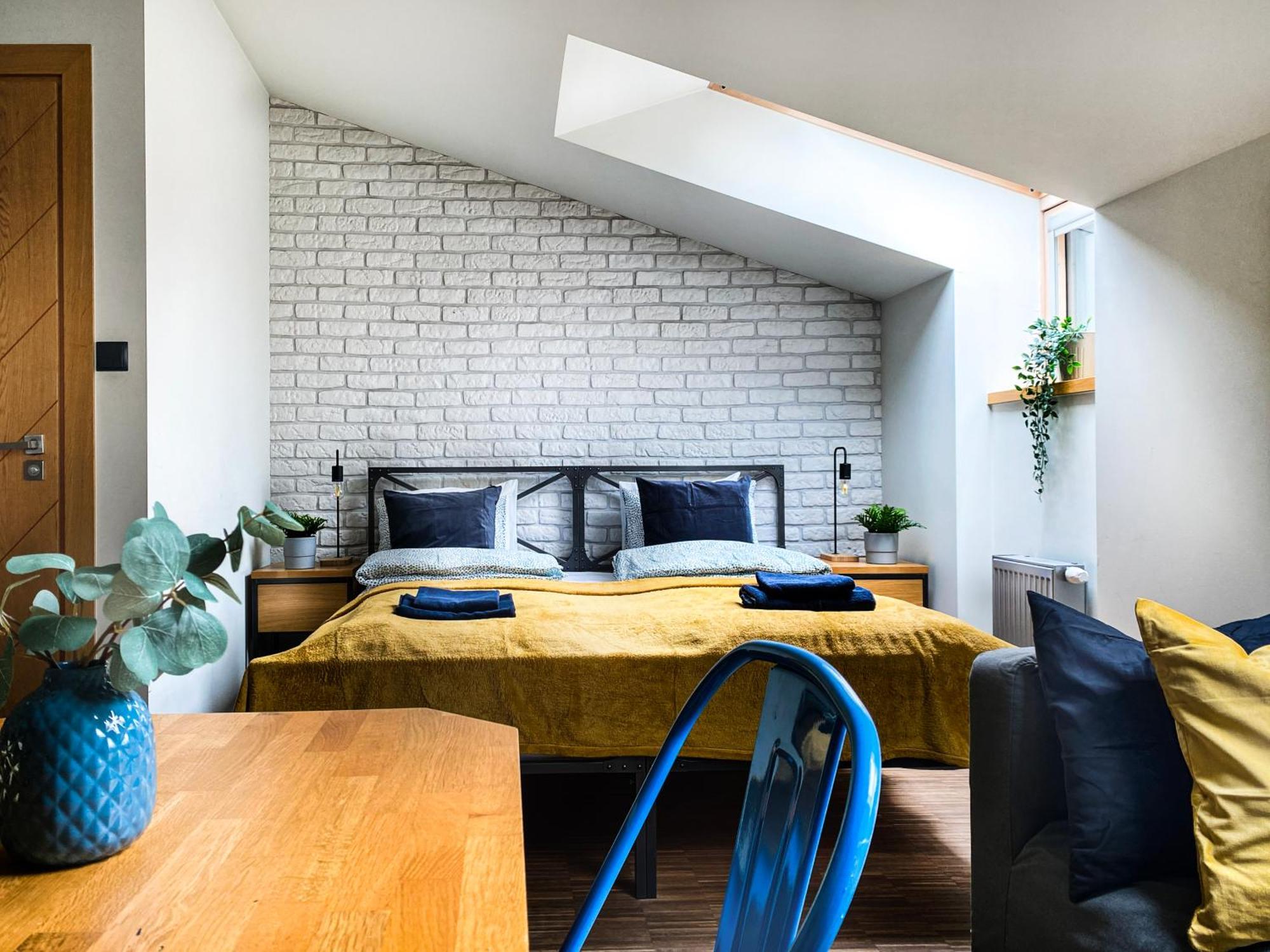 Cozy Apartment With Ac For Couples - Old Town Krasków Eksteriør bilde