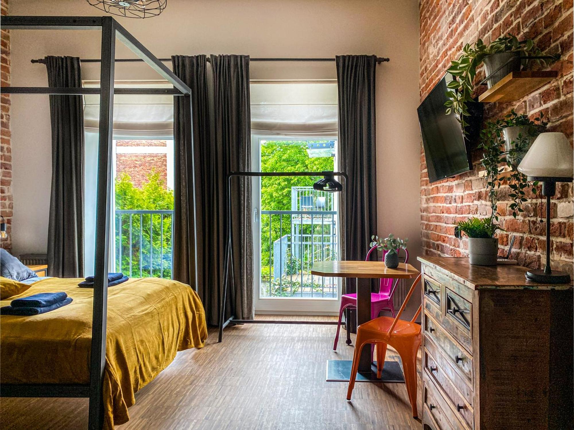Cozy Apartment With Ac For Couples - Old Town Krasków Eksteriør bilde
